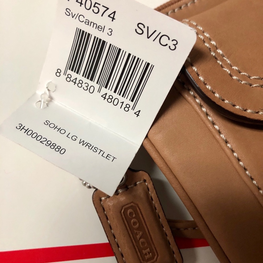 NWT Coach Soho Large Leather Wristlet - Picture 6 of 6